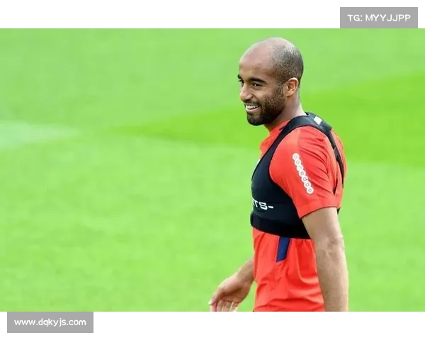 小卢卡斯在巴黎陷入替补困境的深层原因与未来发展解析